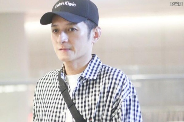 李维嘉节目再次大哭 疑似老婆龙丹妮与人有染