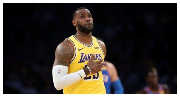 她是詹姆斯的女神，科比想和她约会，生3胎依旧“韵味十足”