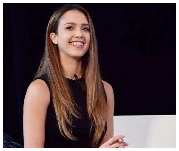 她是詹姆斯的女神,科比想和她约会,生3胎依旧“韵味十足”