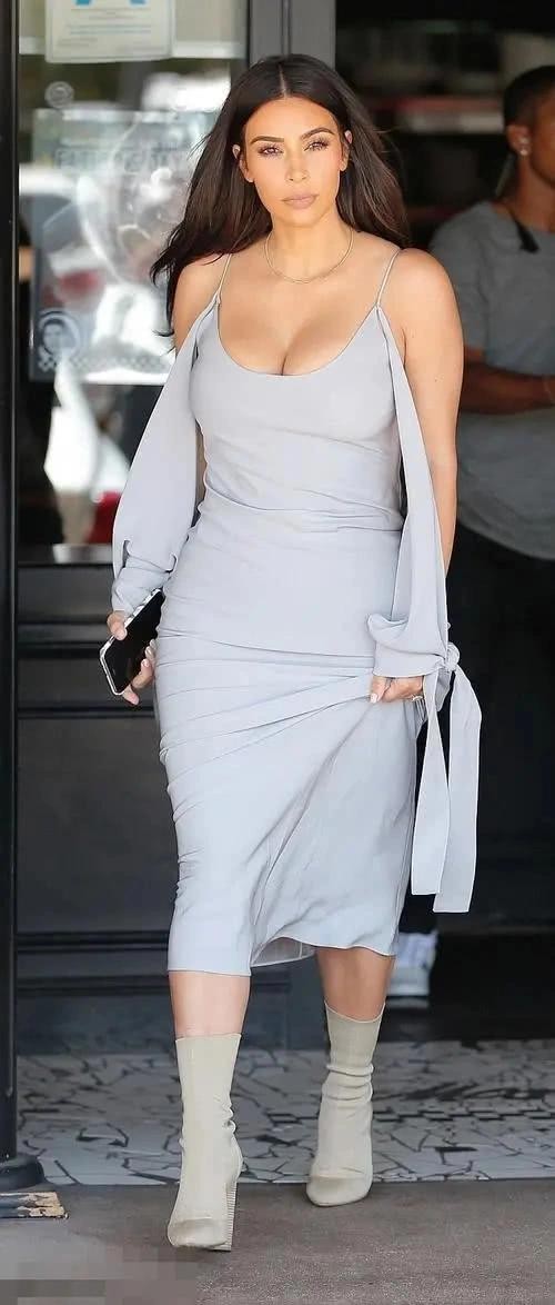 詹嫂并不漂亮,很多美女引诱詹姆斯,他却不为所动,原因不简单