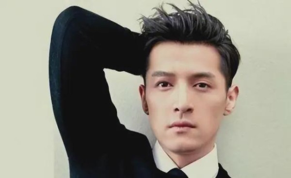 盘点长着风流倜傥的脸却从不沾花惹草的8位男星，你最喜欢谁？