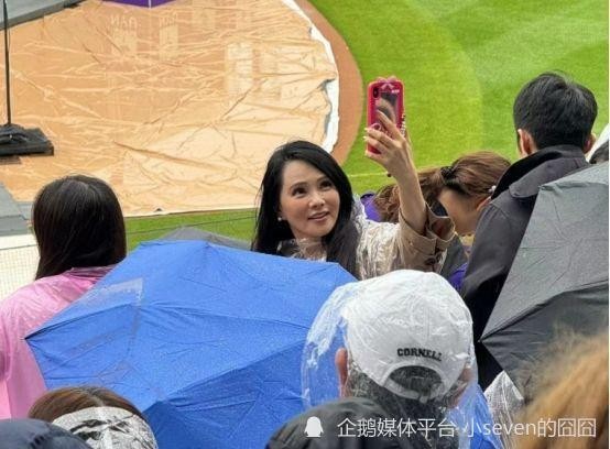 庾澄庆伊能静世纪大同框!两人参加哈利毕业典礼,网友晒现场照