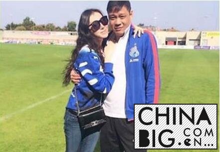 范志毅老婆张梦瑾近照曝光 范志毅与张梦瑾“老少恋”经历波折