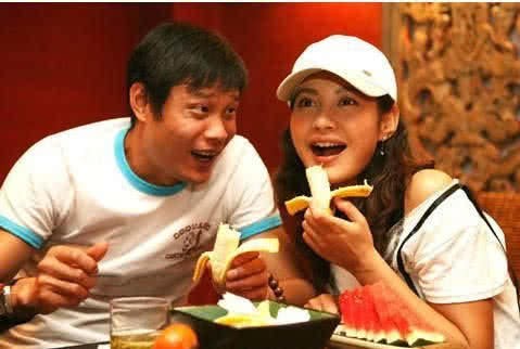 范志毅示爱小17岁娇妻,结婚4年女儿3岁半