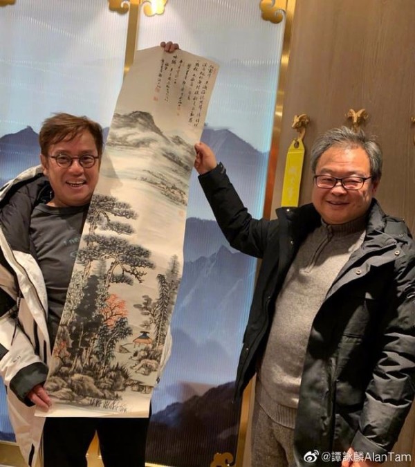 满桌都是肉!范志毅谭咏麟聚餐互动,球迷:这是有钱人的火锅