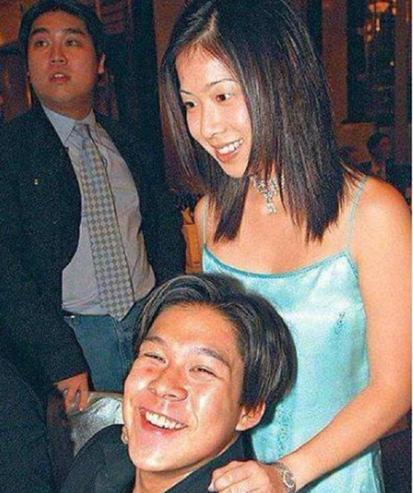 霍启刚和前女友合照情史遭扒 终于知道他为什么娶郭晶晶了