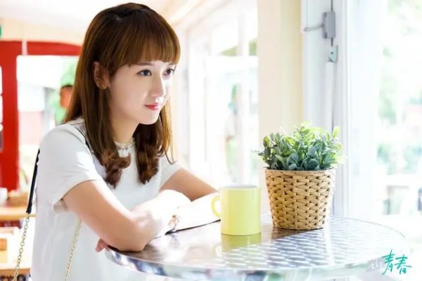 《以你为名的青春》女主李墨之成导演新宠 三部女主戏资源好到爆