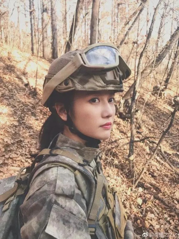 《以你为名的青春》女主李墨之成导演新宠 三部女主戏资源好到爆