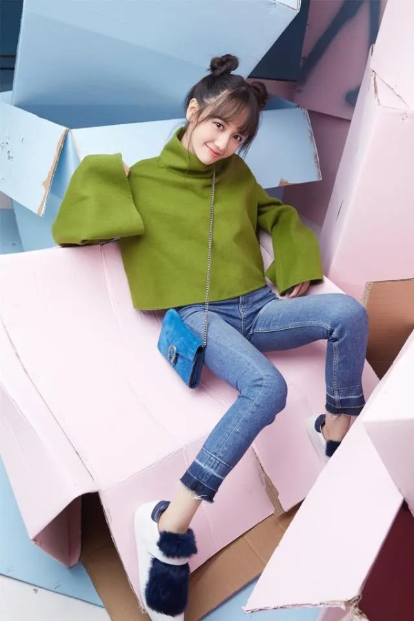 《以你为名的青春》女主李墨之成导演新宠 三部女主戏资源好到爆