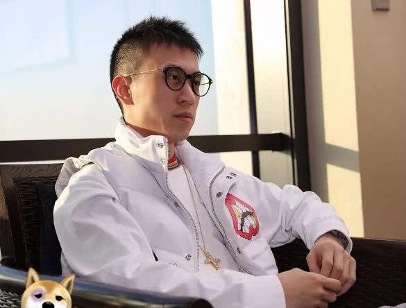 富二代有多绝情?秦奋与美娜再次同框,却连看都不想看一眼