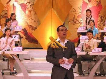 刘仪伟上阵《淑女大学堂》 与美女乱聊女性话题