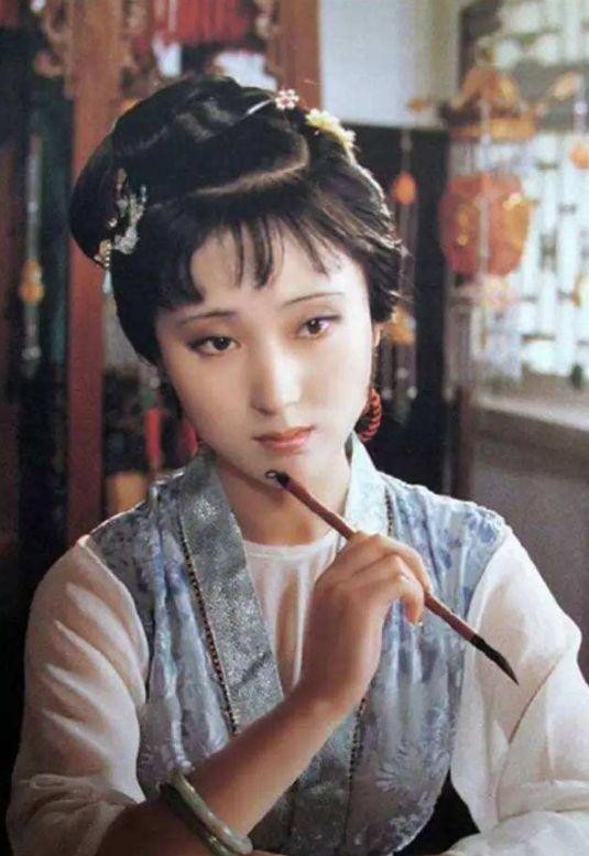 陈晓旭的情感历程:从林黛玉到现实生活