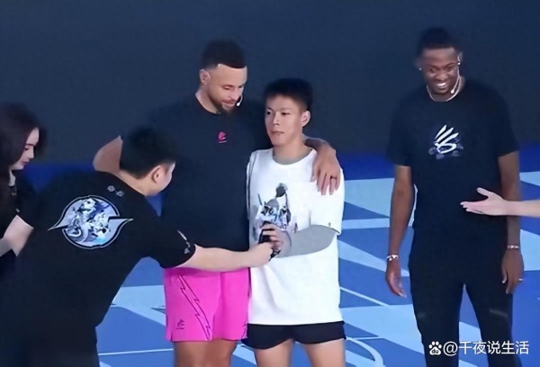 全明星球员库里与中国独臂少年的精彩对决