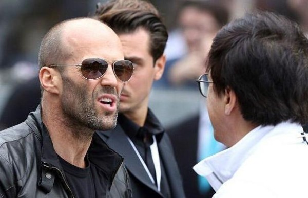 成龙大哥在好莱坞地位如何? 看看杰森斯坦森的态度就知道了!