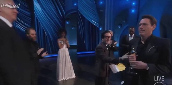 好莱坞巨星歧视亚裔?成龙和李连杰的遭遇更过分