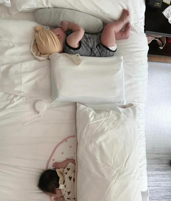 郝劭文和欧阳妮妮两家温暖聚会,两小朋友萌化众人,两家关系亲密