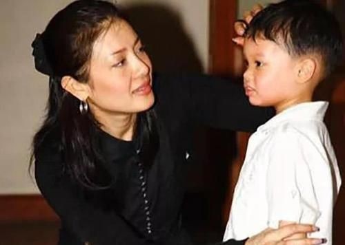 泰国王室怪事,成员颜值一代不如一代,到底是谁将基因带跑偏了?