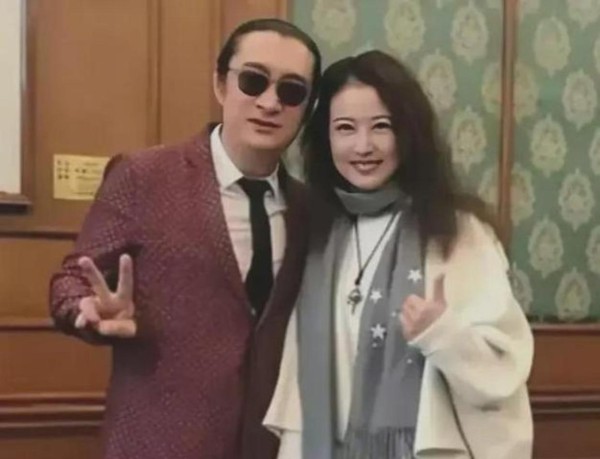 大家发现了吗?黄安这个人真不能细细琢磨,越琢磨你越会发现他最厉害的不是毒舌人设,而是对老朋友的深情厚谊和拎得清的江湖气