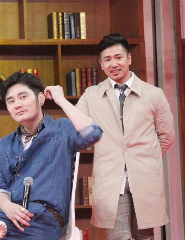 黄安曝台艺人在内地主持行情:两集就被换