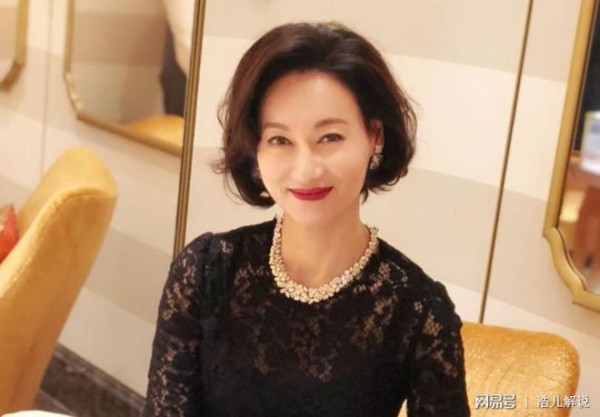 刘嘉玲和惠英红感情不和? 网友:两人同台 全程无交流