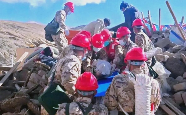 西藏地震援助:明星与企业慷慨解囊