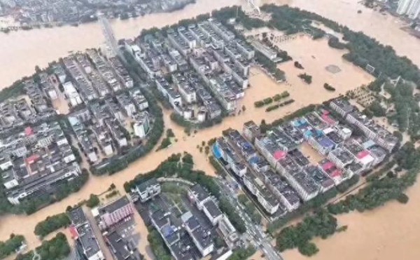 洪灾无情人有情!第一波捐款开始,本地企业后,网红和明星下场