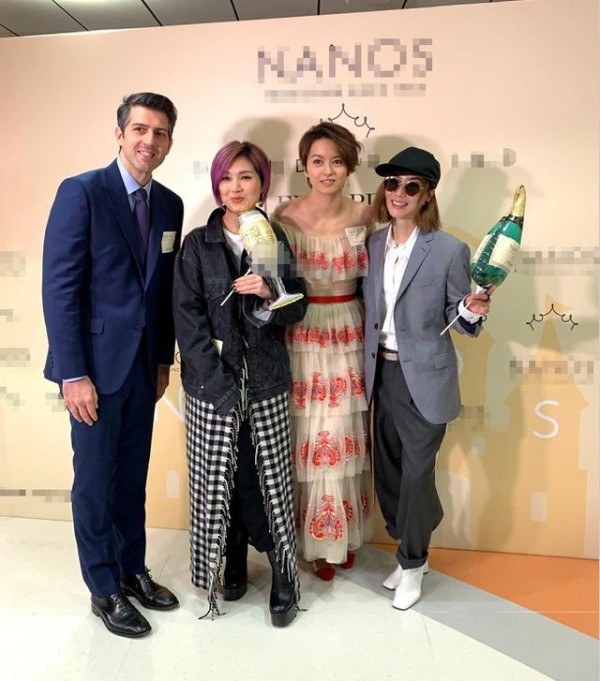 香港三大女神同框,郑秀文杨千嬅气质依旧,却不及她又高又有风范