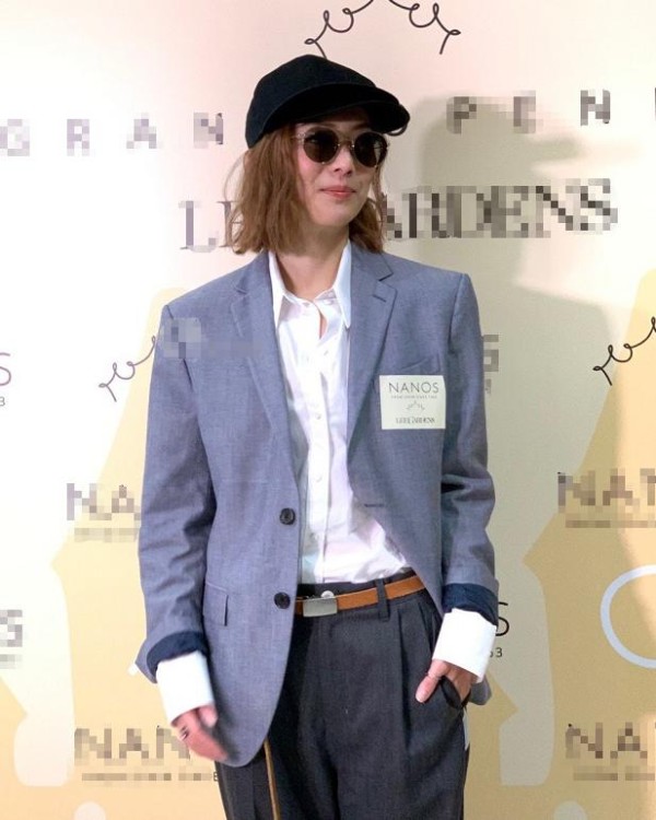 香港三大女神同框,郑秀文杨千嬅气质依旧,却不及她又高又有风范