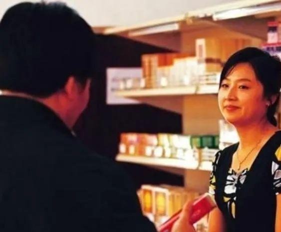 我是留守女人,他借我5万元让我被套牢,无法分手很痛苦怎么办?