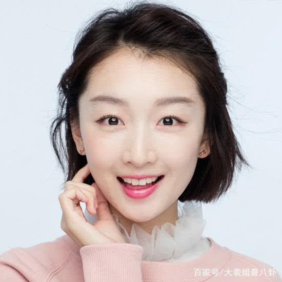 周冬雨身世坎坷,因为继父支持才有今天的成就