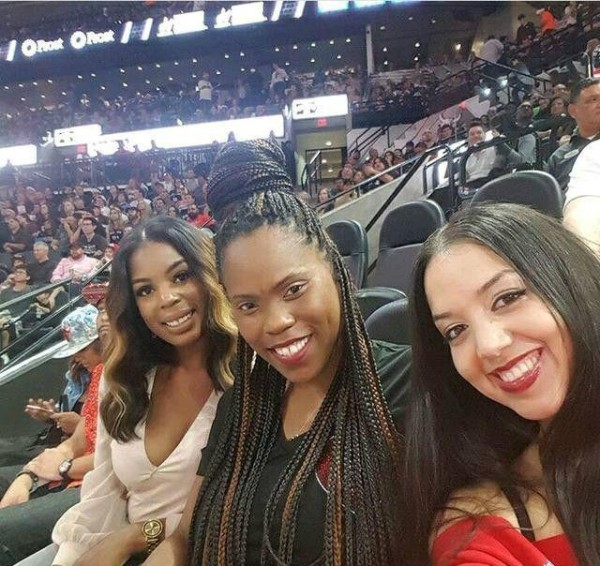 伦纳德绝杀猛龙后拥抱场边漂亮女友,他的女友是谁?有什么来头?