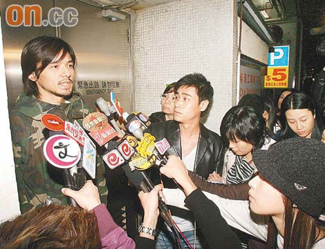 冯德伦含泪谈情变 否认背着莫文蔚搭上有夫之妇