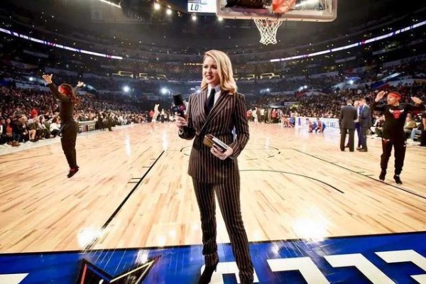 伦纳德一次采访走红一位美女!不仅人美球技好,还曾被詹姆斯亲吻