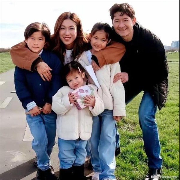 港媒曝钟嘉欣在加拿大起诉丈夫