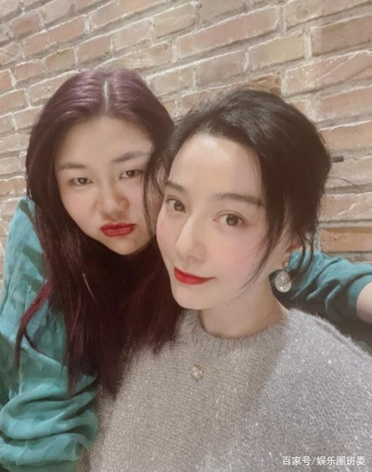 范冰冰杨天真晒合照,浓妆上镜似双生花,14年闺蜜情令人羡慕