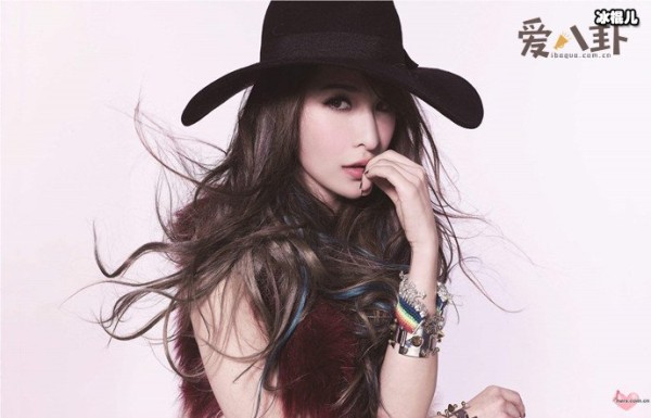 萧亚轩男友年纪都比她小