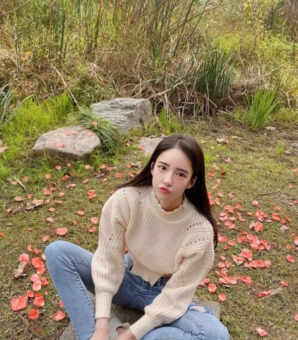 萧亚轩撞上韩国网红,潘南奎化淡妆气质赶超萧亚轩,这10亿花得值 – 尚街拍