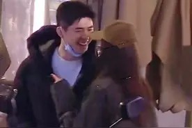 曝杨采钰怀孕现身医院产检,和男友当街热吻!大佬陈金飞已成前任图片