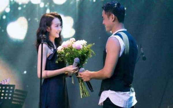 吴昕是动了真情，可潘玮柏已开始撇清关系，认真就输