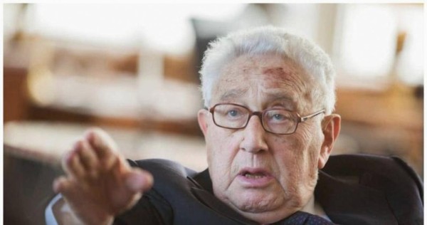 为中美建交铺路的基辛格私生活真的是狠活,他不仅绝不浪费白宫花花公子的美名,还在外交舞台上展现非凡手腕