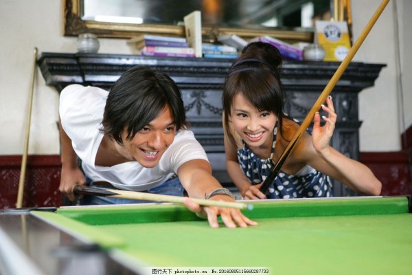 蔡依林和男友打桌球图片