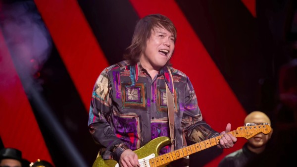 耳帝力挺伍佰称他跟猥琐不沾边,伍佰此前玩微do梗:没有全唱