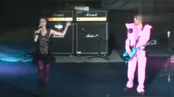 伍佰与孙燕姿/蔡依林/陈绮贞/王心凌等12位女歌手