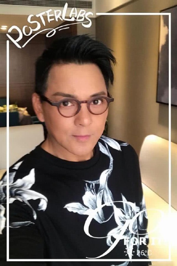 洪欣对张浩锋出道给予支持,称从未和前夫交流过儿子的发展