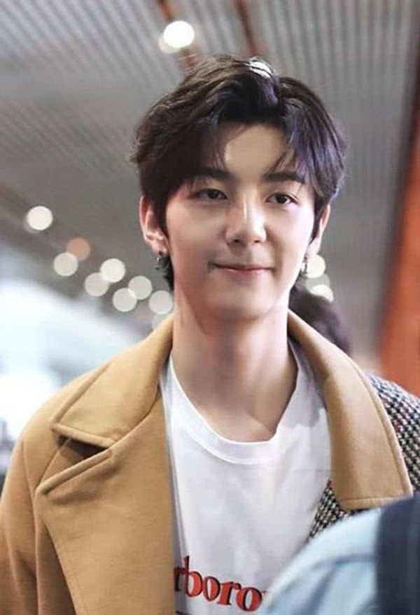 洪欣对张浩锋出道给予支持,称从未和前夫交流过儿子的发展