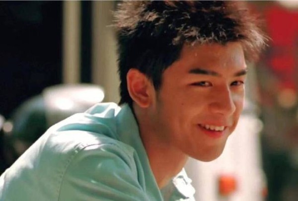 陈柏霖婚讯引热议:13年恋情画上句号,真相究竟如何?