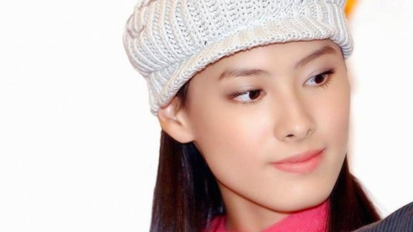 看到陆毅说女儿喜欢的人家境一般他不会同意,因为他坚持门当户对,这番言论引发网友热议质疑他明星身份真的配谈家世背景