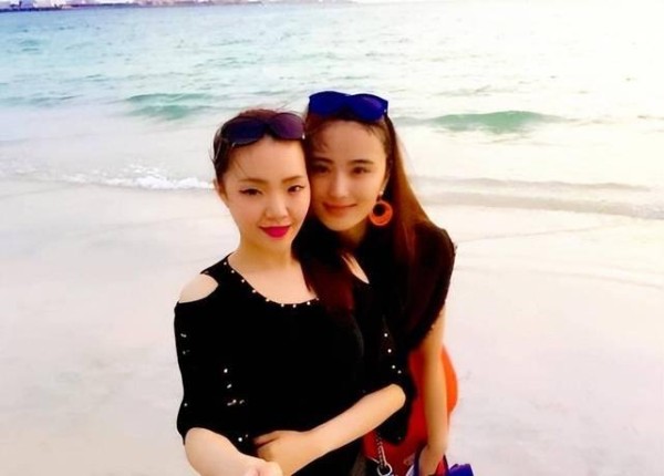 海哈金喜离婚逆袭直播破亿 彝族姑娘活出独立底气