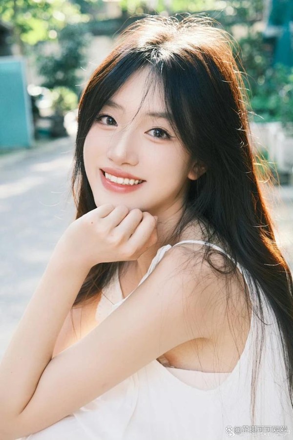 提拔的男明星把我告上法庭,却还妄想引诱我帮他,我:不收垃圾