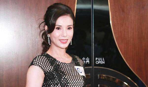 深扒李若彤以往情史和男友郭应泉为什么分手?